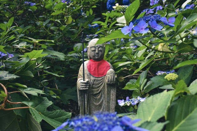 Jizo Statues (Ojizo-san) in Japanese Culture 