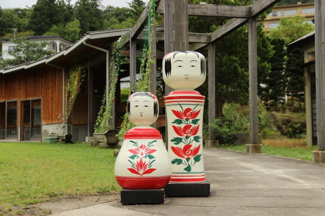 What Are Kokeshi? Exploring Japan’s Traditional Wooden Dolls