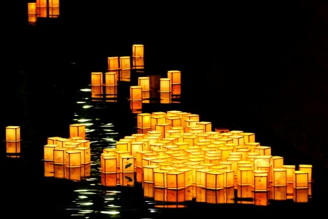 What Are Japanese Lanterns? A Guide to Tōrō and Their Role