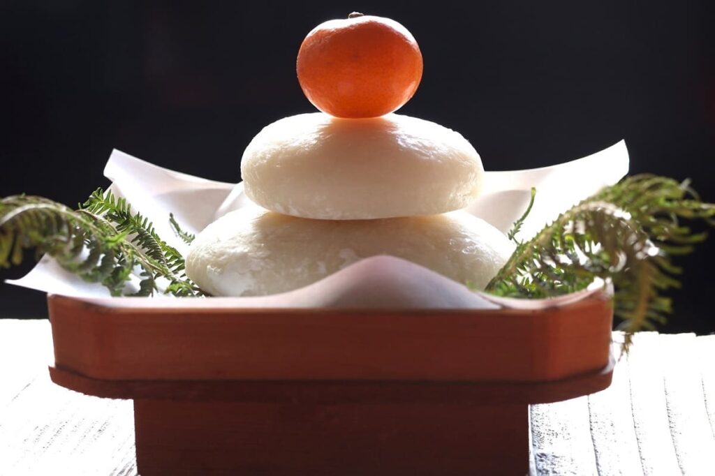 Kagamimochi: A Guide to Japan’s Sacred New Year Tradition