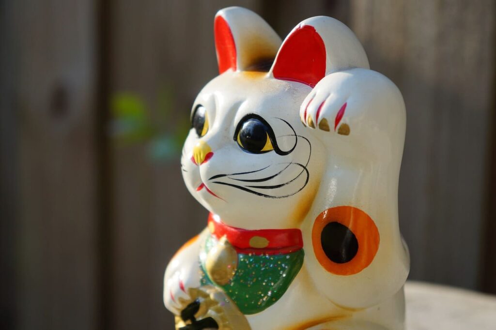 Manekineko: The history of Japan's beckoning lucky cat.