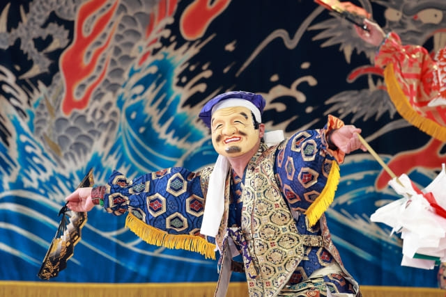 What is Kagura? Japan’s Ancient Dance for the Gods