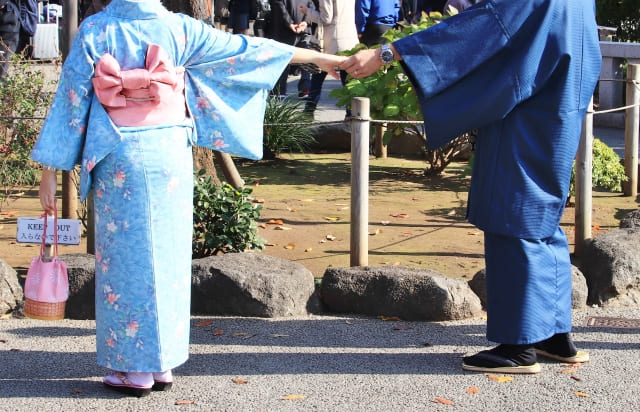 Men's Kimono Guide: Types, Casual Styles, and Kyoto Tips