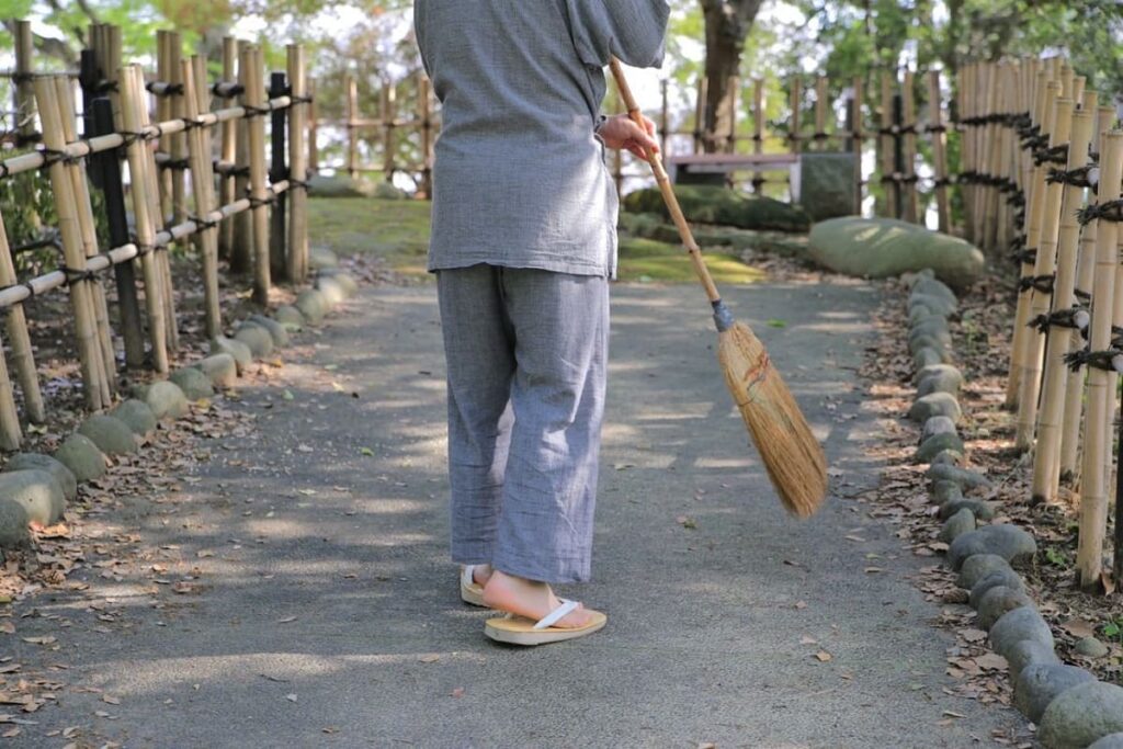 Susuharai : Japan’s December Cleaning Tradition and Its Meaning