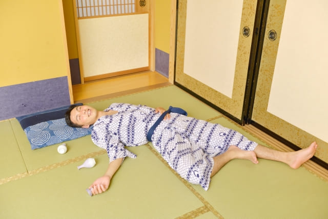 Ryokan Yukata Guide: Japan's Traditional Sleepwear