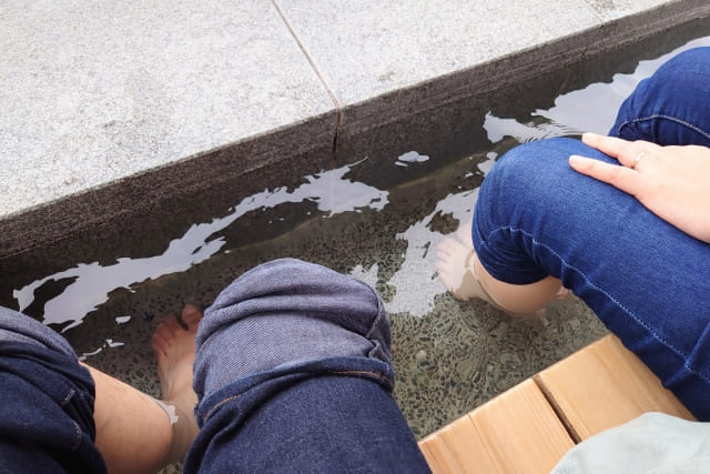 What Is Ashiyu? Discover the Benefits of Japanese Foot Baths