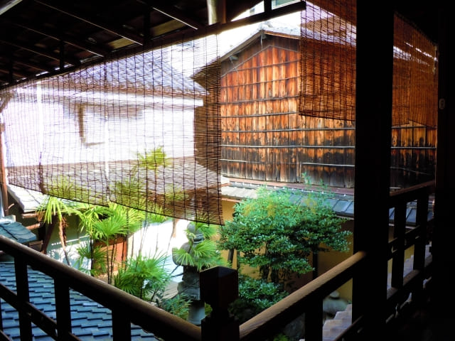 What Is a Sudare? The Traditional Japanese Sunshade