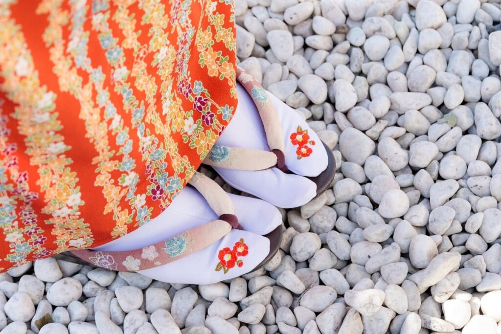 Tabi: Japan’s Traditional Split-Toe Socks for Kimono