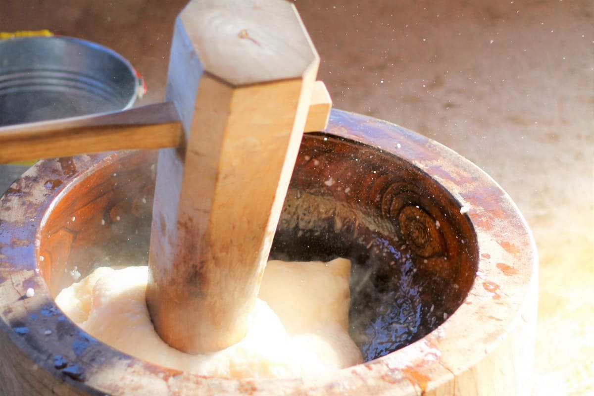 How to Make Mochi: Discover Japan’s Traditional Mochitsuki Ceremony