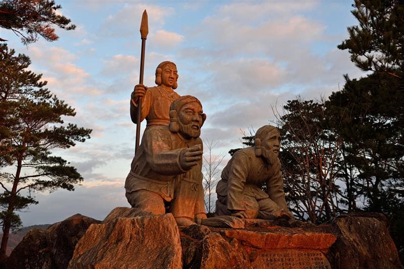 Miyazaki Prefecture Guide: Best Spots, Local Foods & Mythology
