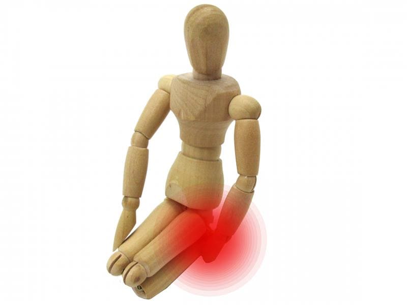 illustration showing pressure points on knees and ankles during seiza position