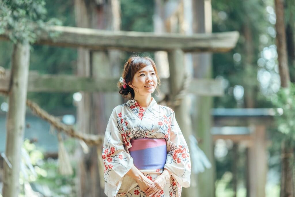 Japanese woman in Yukata @ shrine